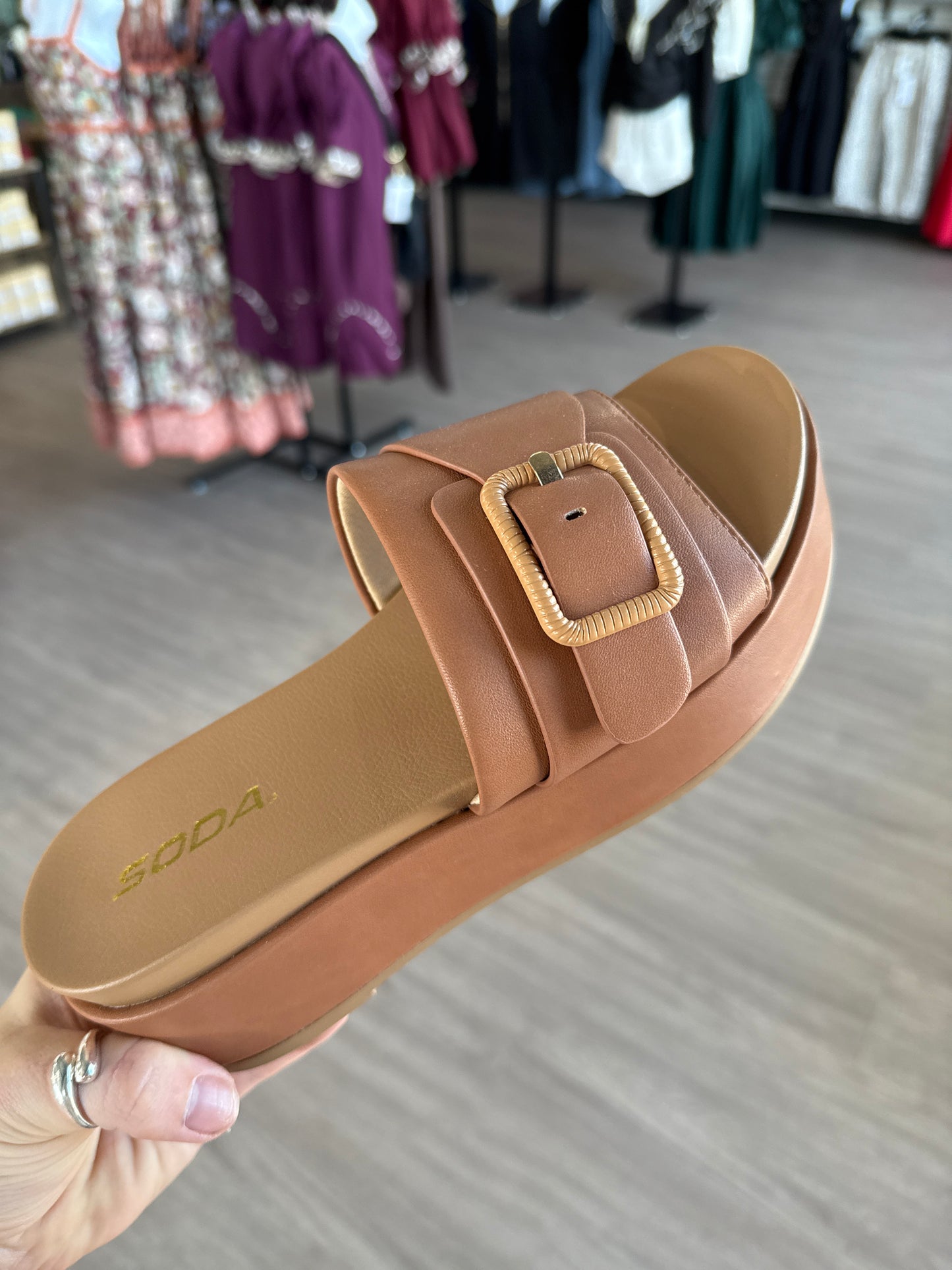 Lulah Cafe Sandal
