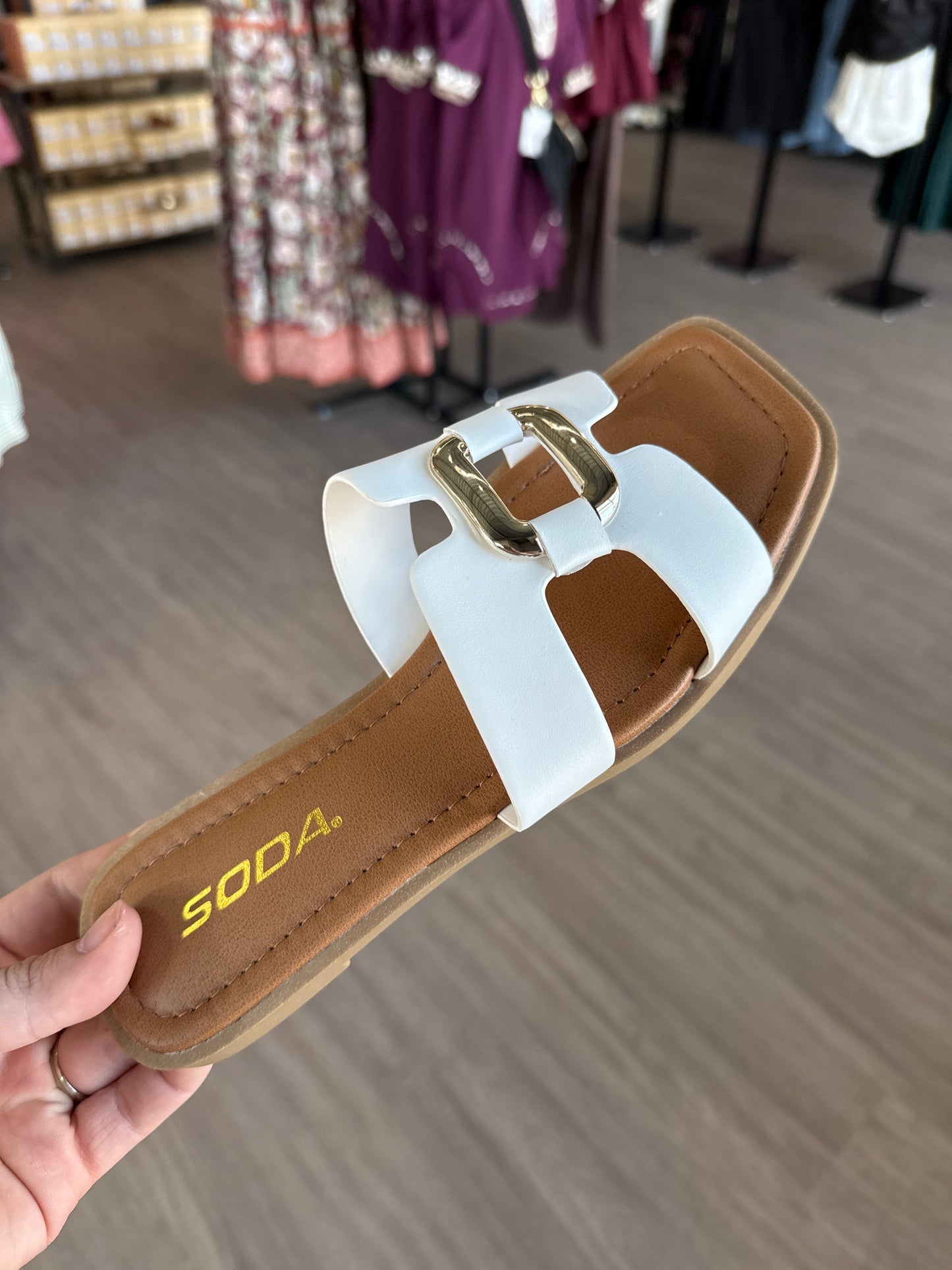 Feng White Sandal