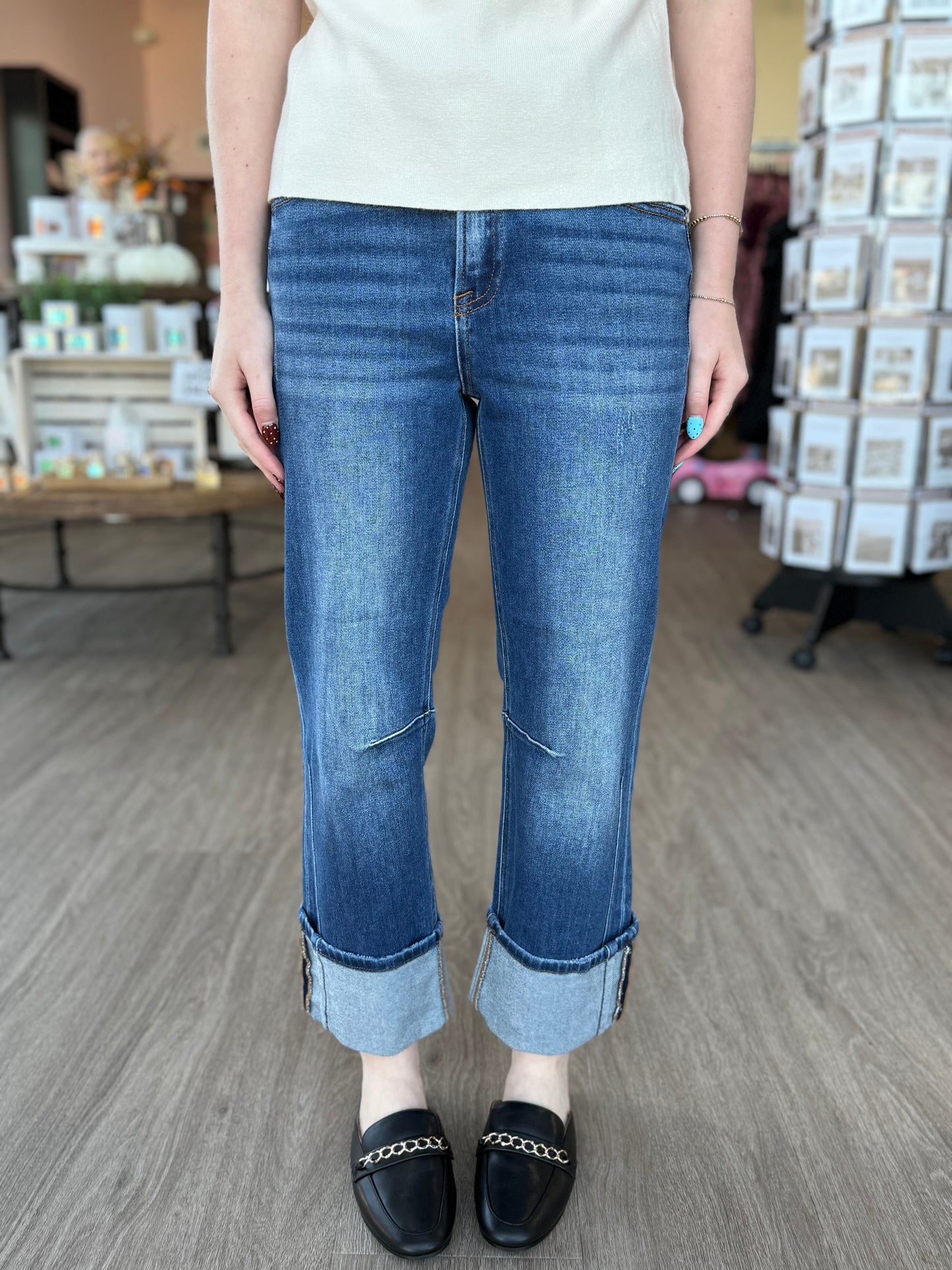 High Rise Straight Distressed Risen Jean