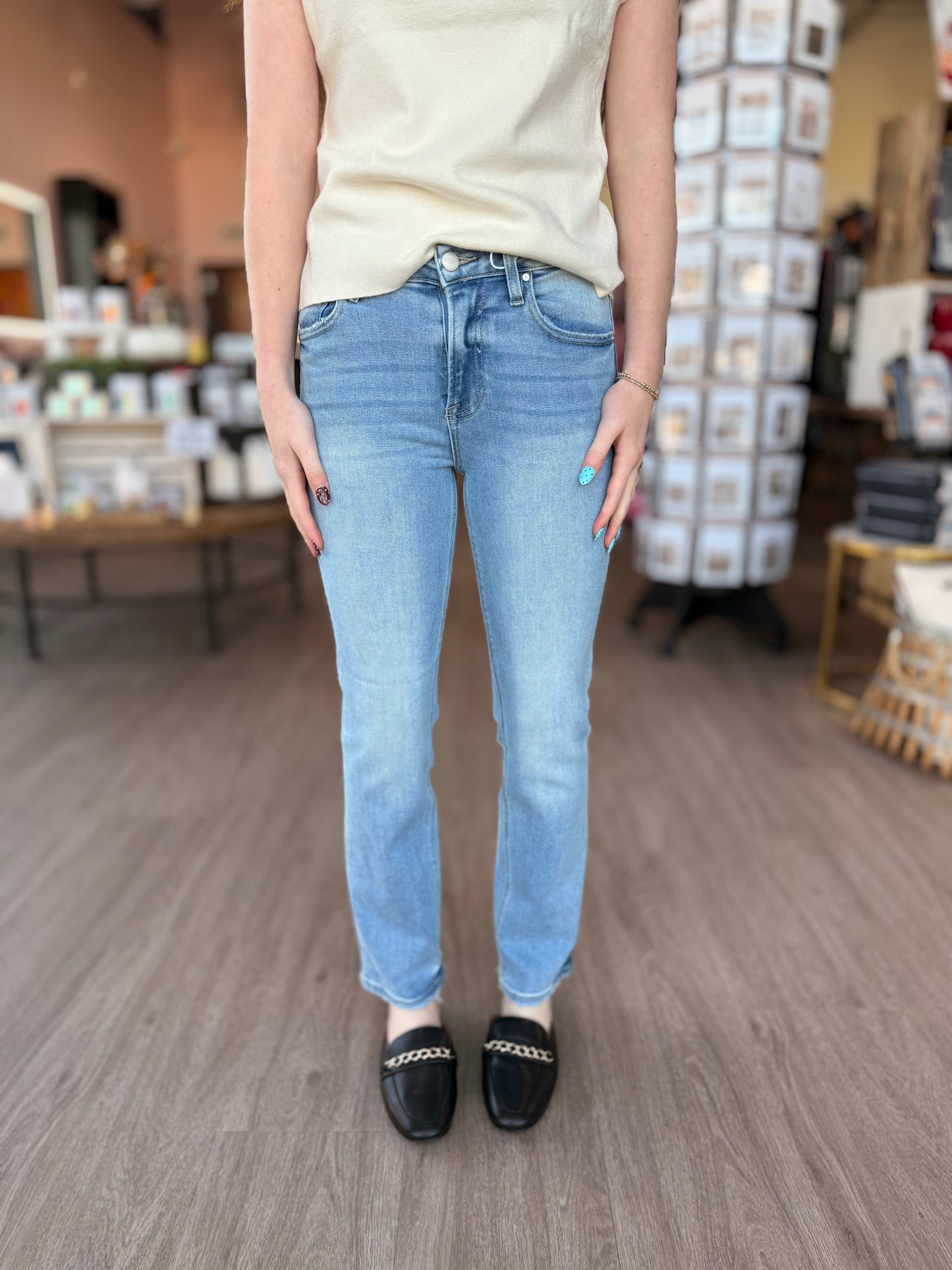 Mid Rise Ankle Straight Relaxed Risen Jeans