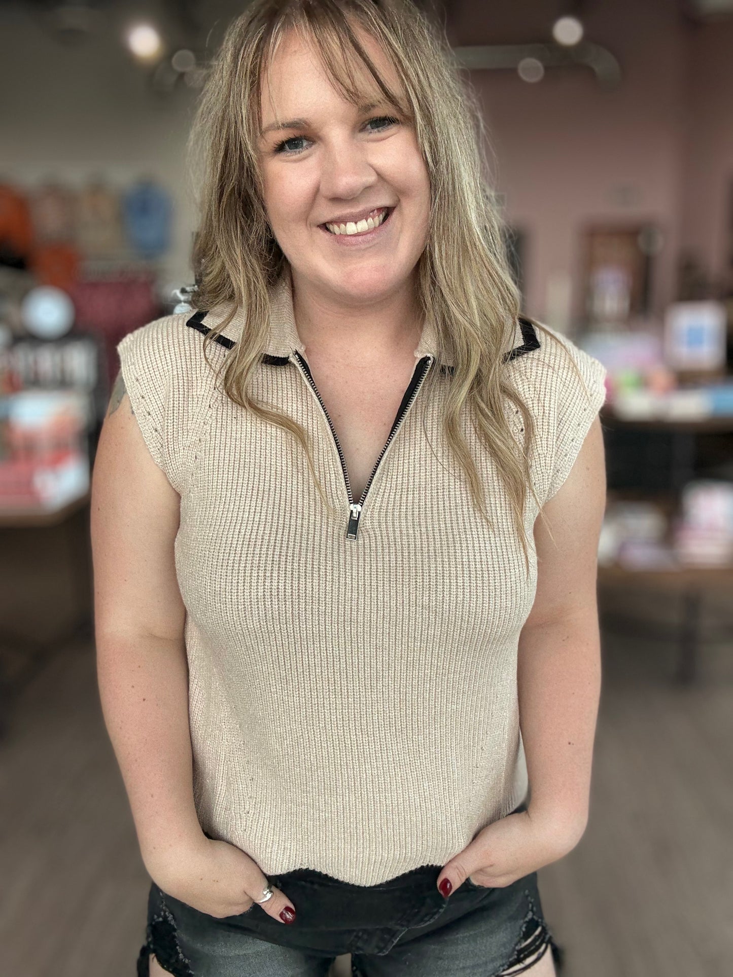Taupe w/Black Scallop Trim Top