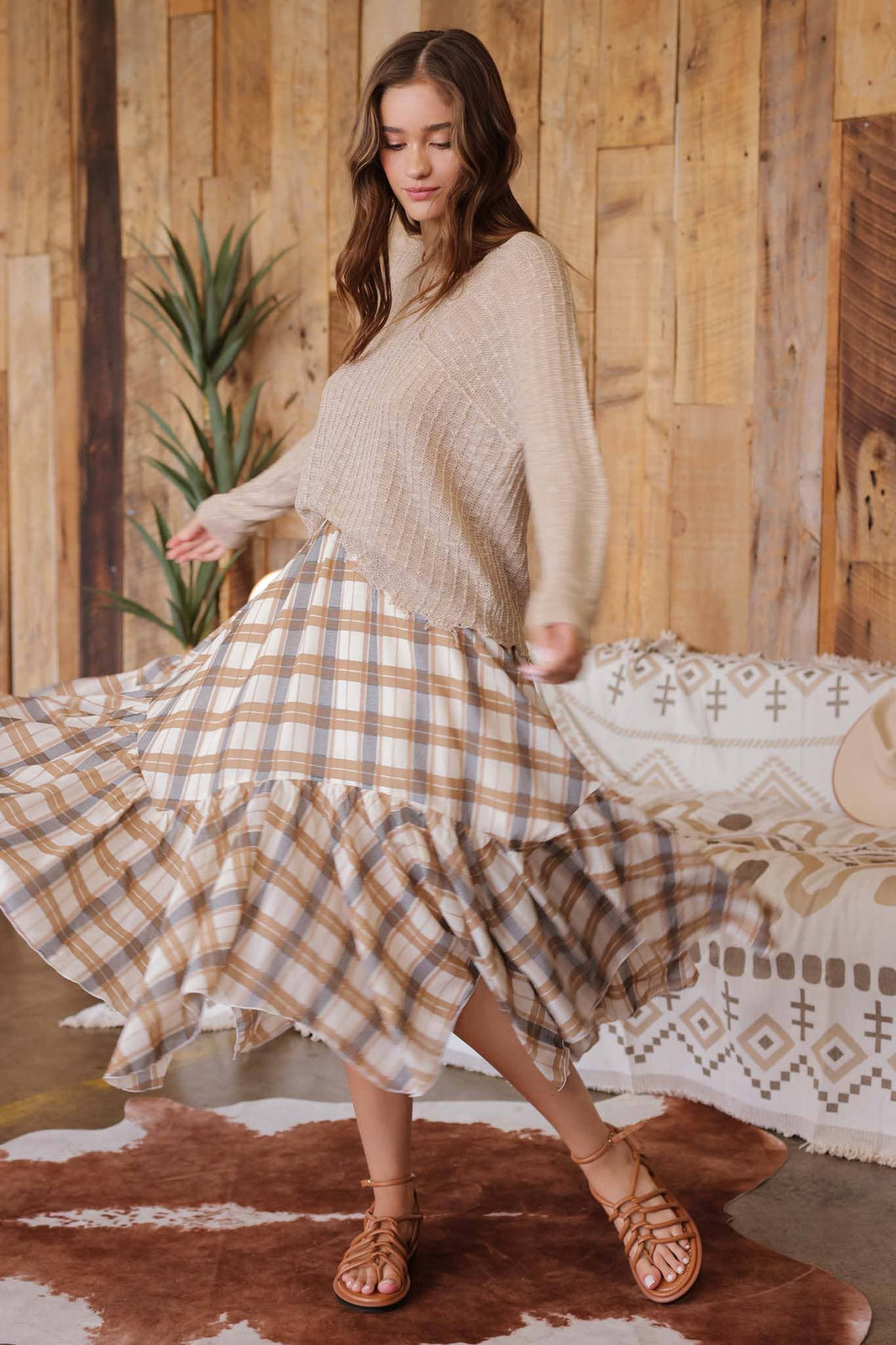 PLAID RUFFLE HANDKERCHIEF HEM MIDI SKIRT: GREEN MULTI