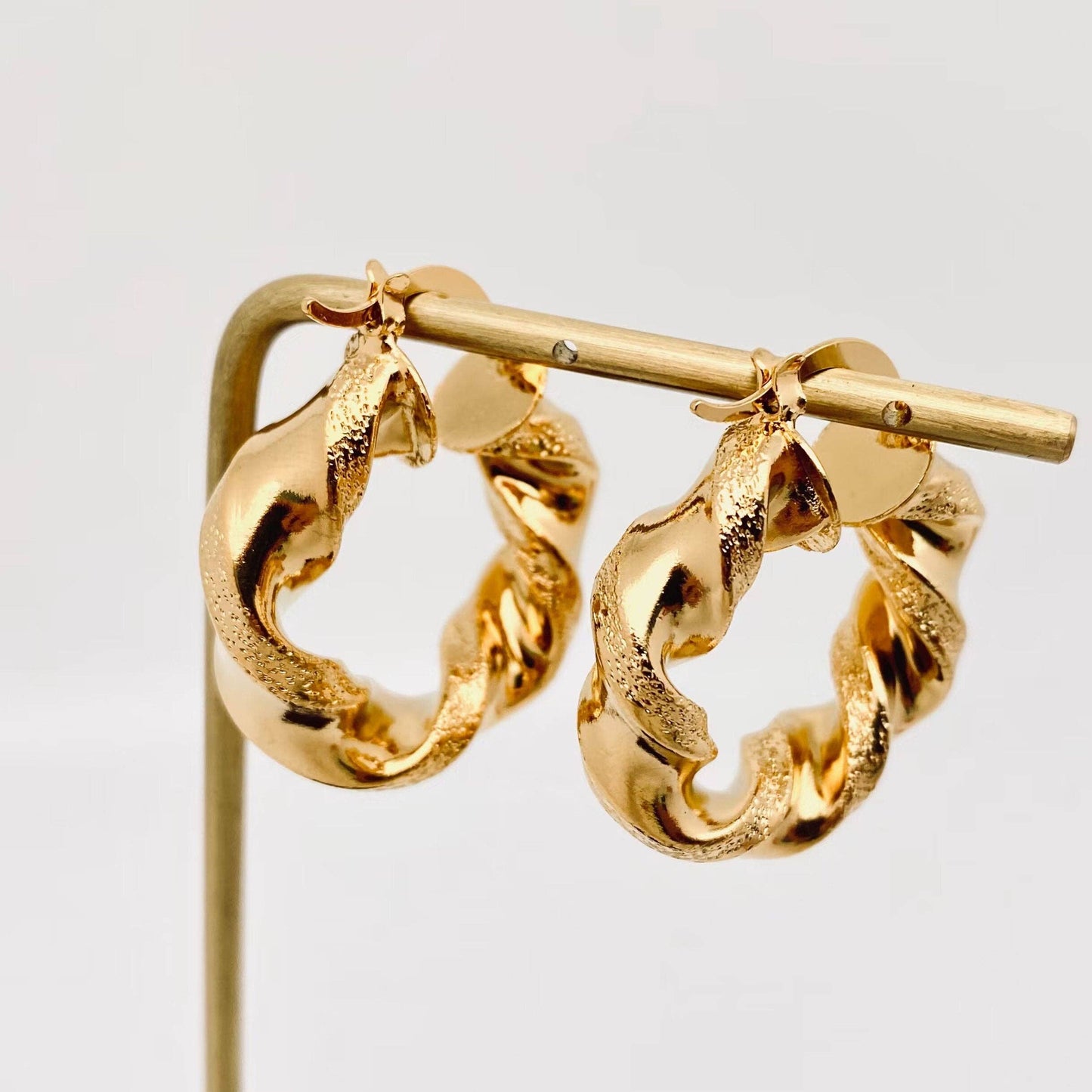 Twisted Shape Hoop Earrings