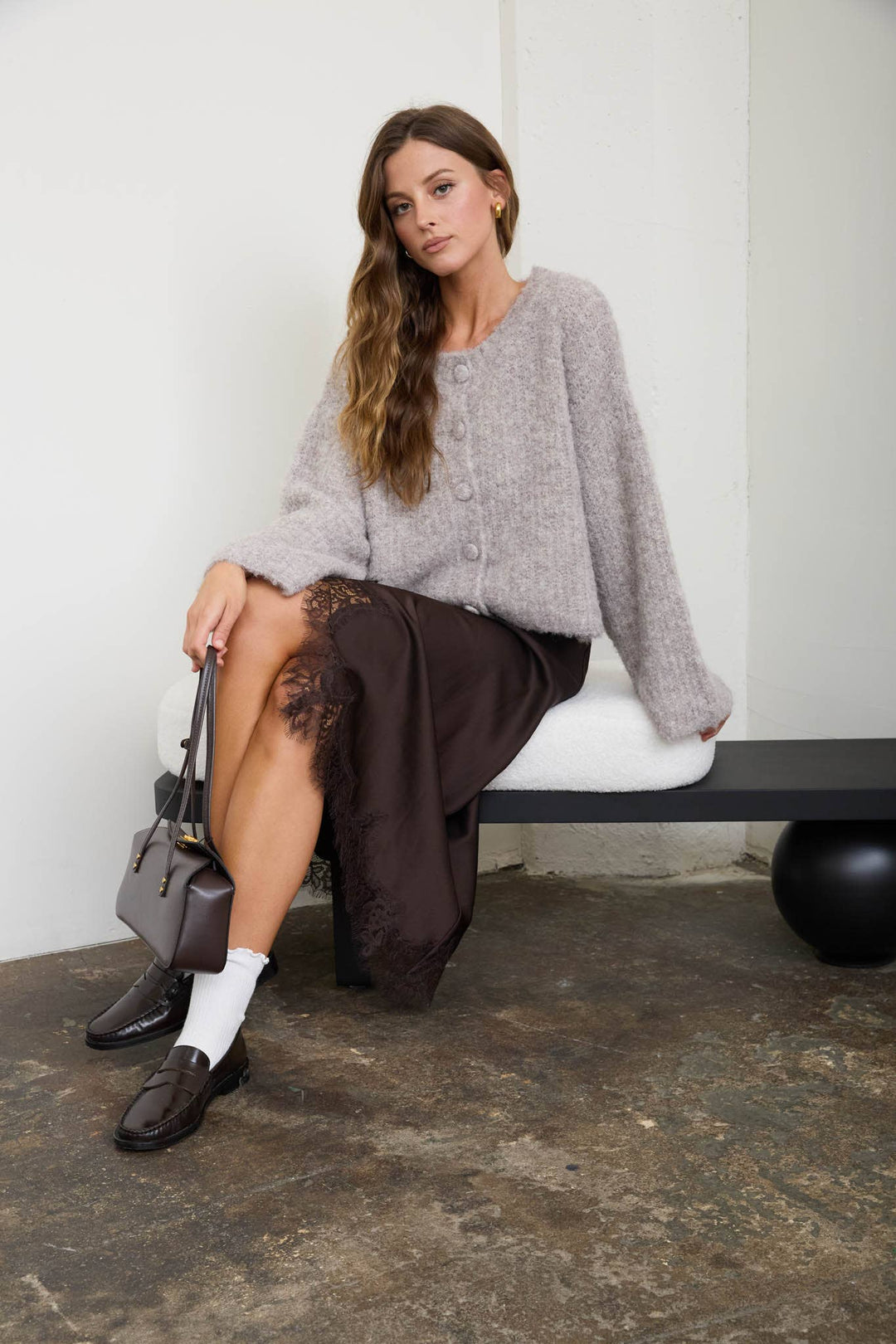 FUZZY KNIT BUTTON DOWN BOXY CARDIGAN SWEATER: CHOCOLATE BROWN