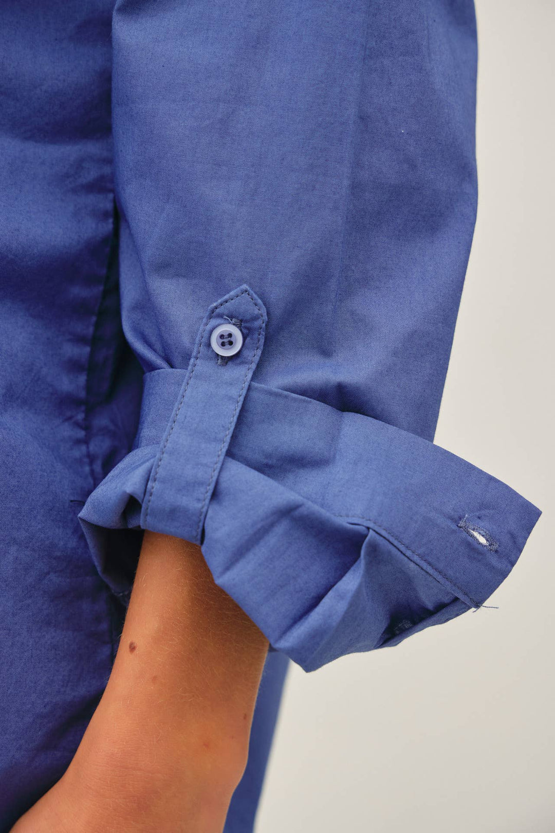 CRISP OVERSIZED BASIC COTTON SHIRT-DENIM: DENIM / SM