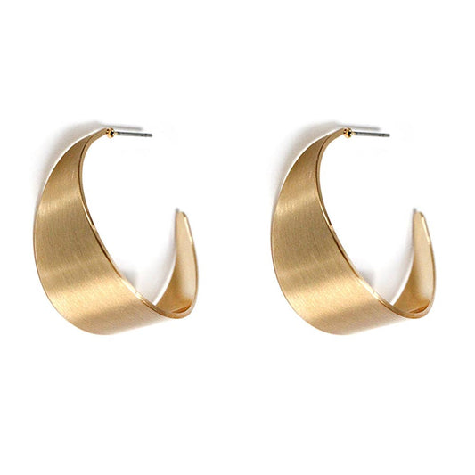 Matte Gold Curved Earring