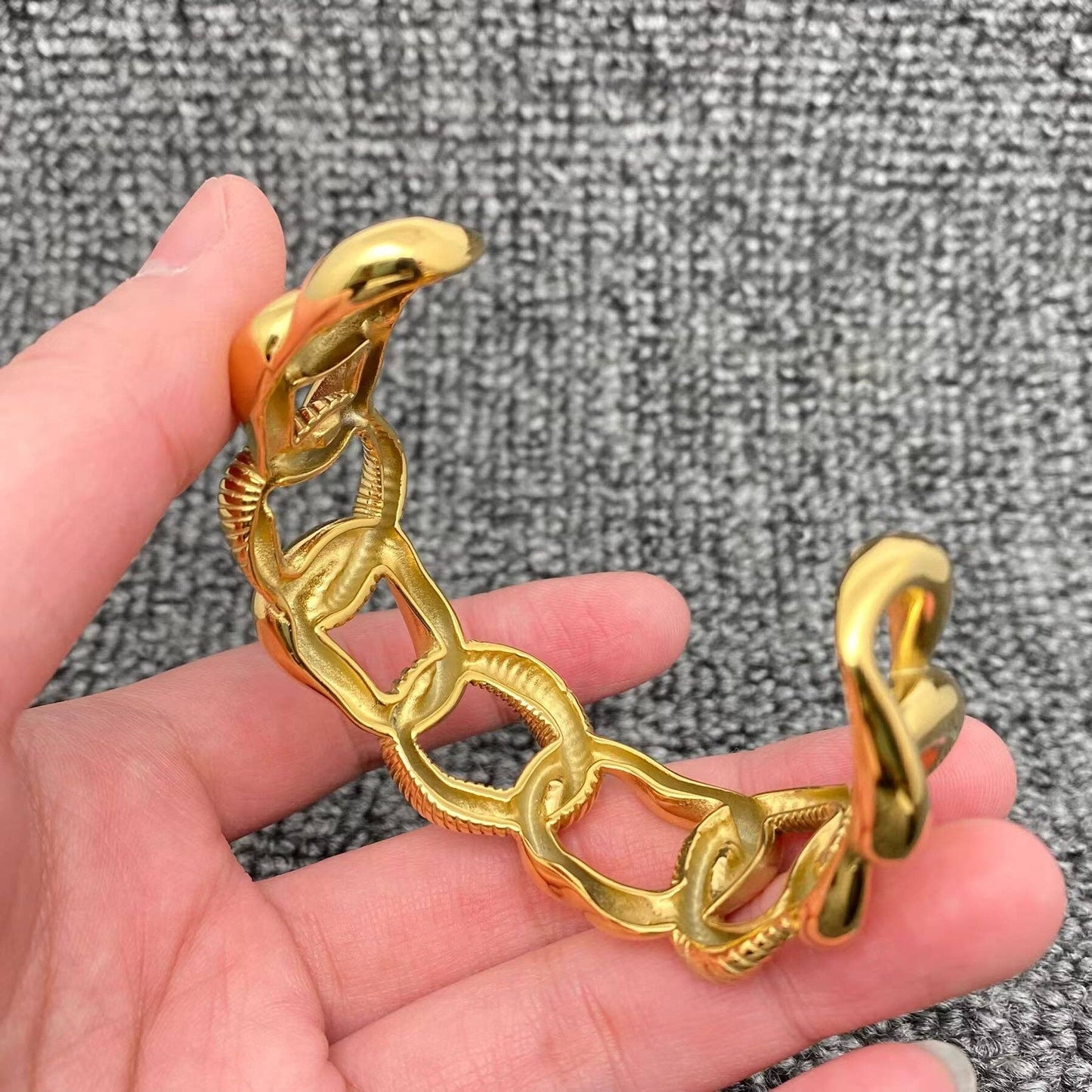 Chain Design Cuff