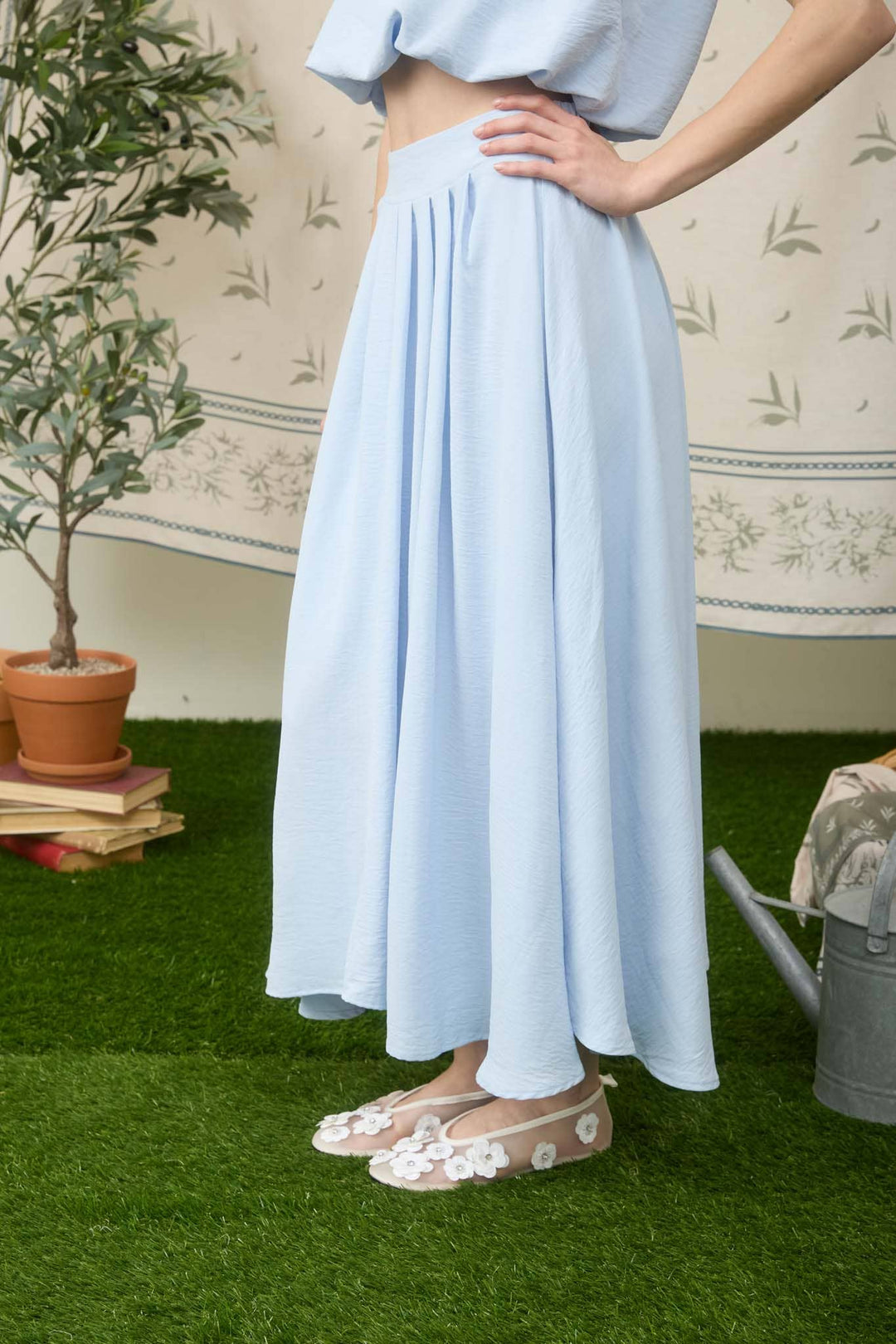 BOX PLEATED MIDI SKIRT: LIGHT TEAL