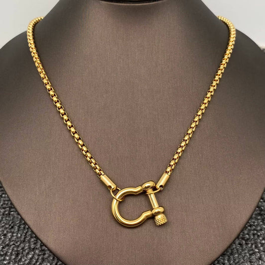 18K Golden Horseshoe Buckle Charm Necklace - Gold