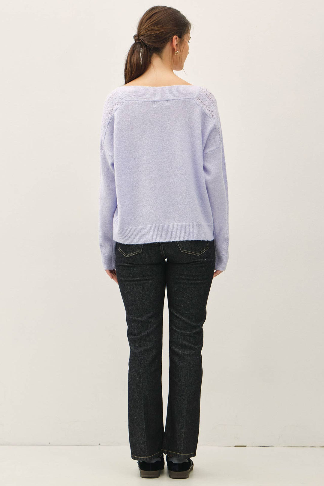 BOAT NECK CROCHET DETAIL SWEATER: LAVENDER / S