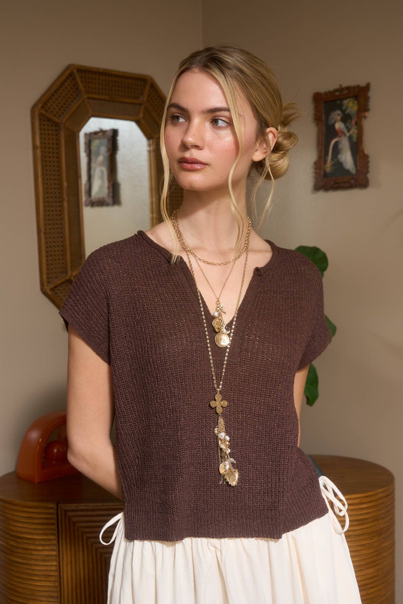 SPLIT NECK BATWING SLEEVELESS KNIT SWEATER: KIWI