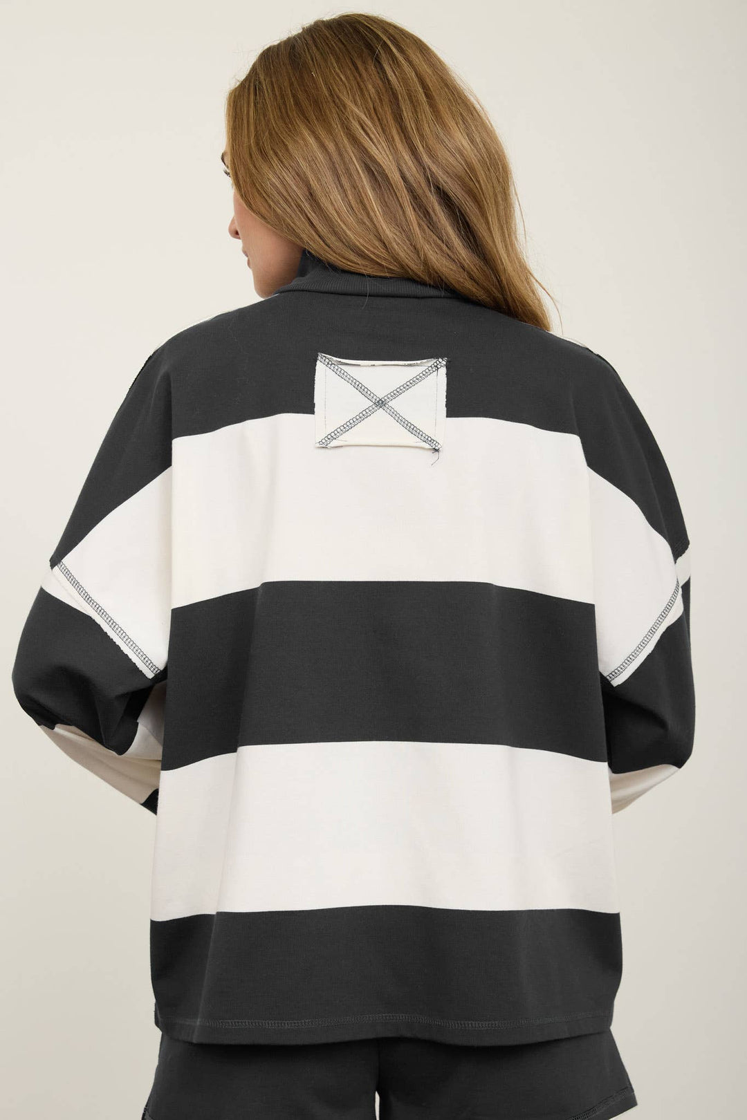 WIDE STRIPE HALF ZIP LONG SLEEVE KNIT TOP: NAVY