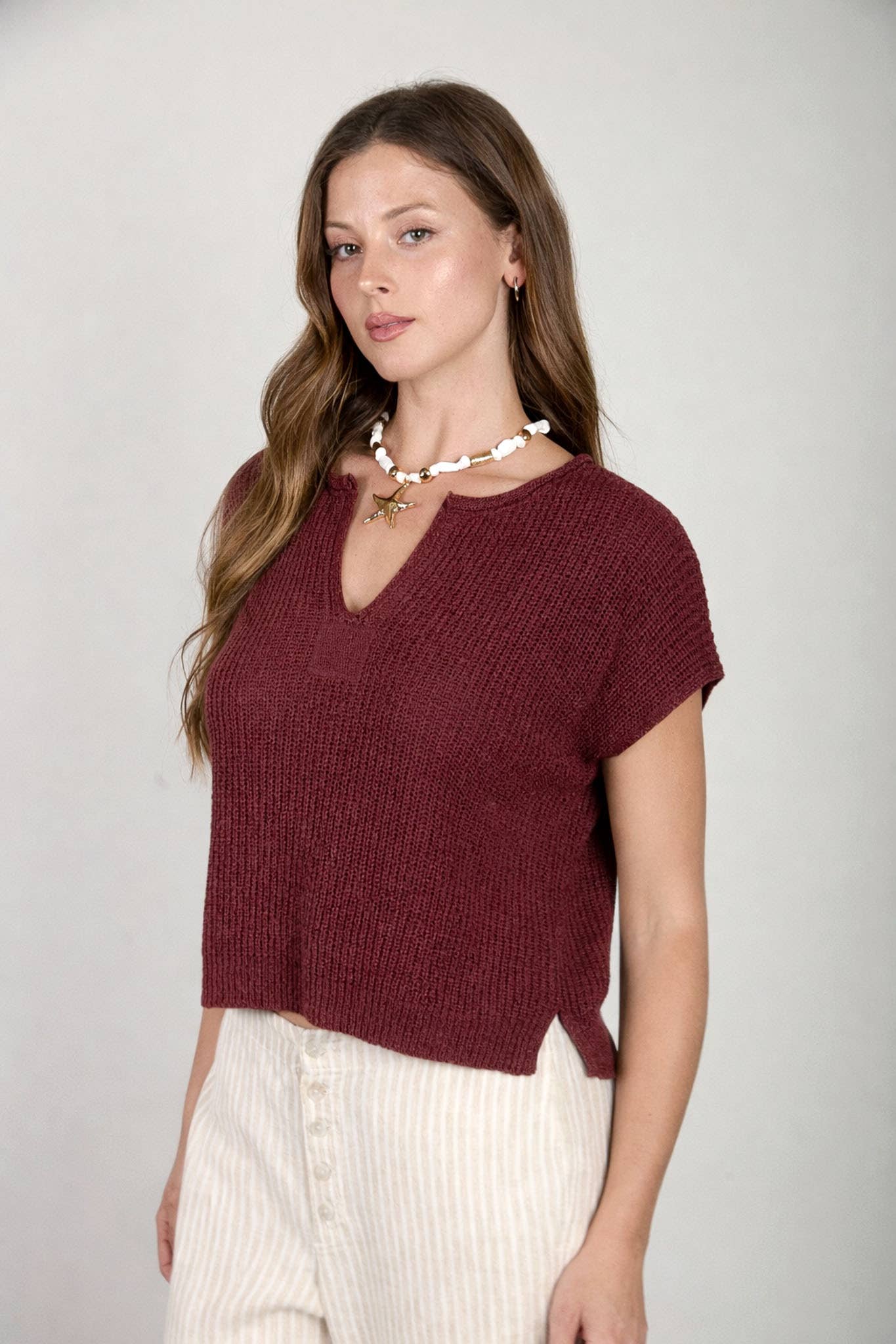 SPLIT NECK BATWING SLEEVELESS KNIT SWEATER: KIWI