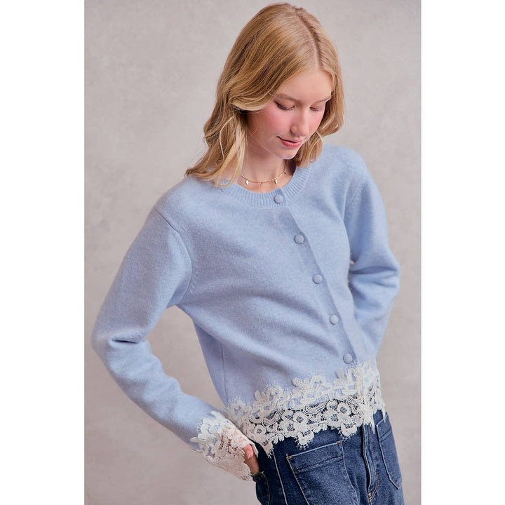 BUTTON DOWN LONG SLEEVE KNIT CARDIGAN WITH LACE TRIM: BLUE / S