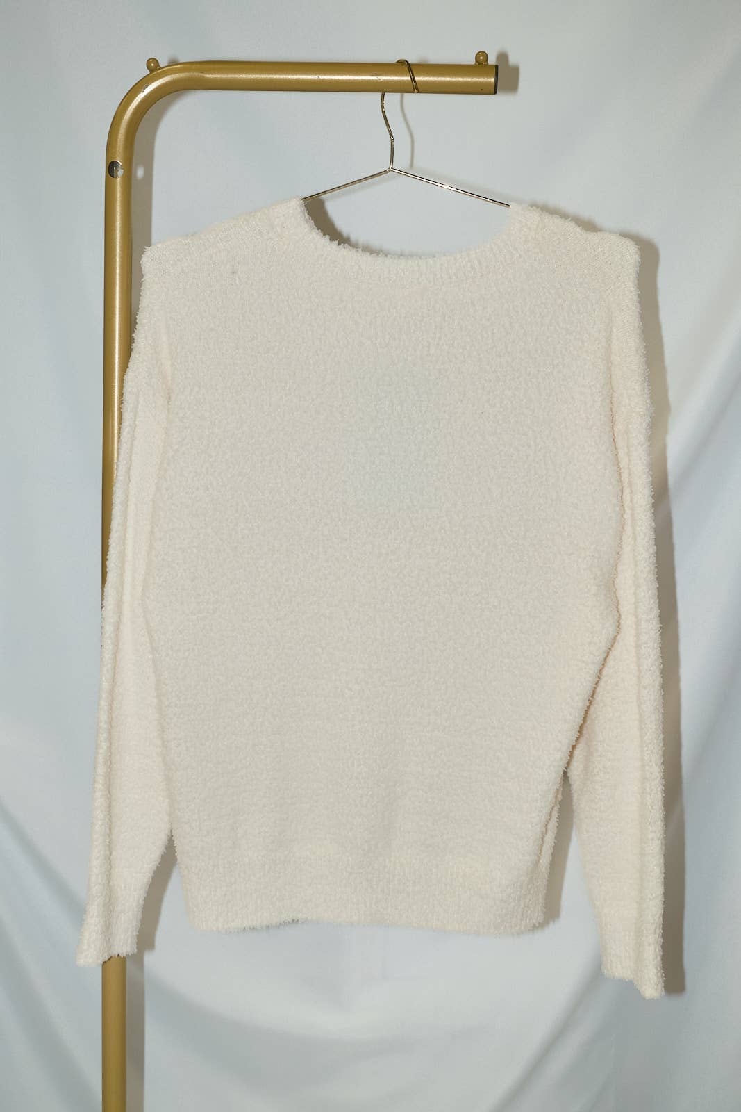 Apres Ski Fuzzy Crew Neck Long Sleeve Pullover Sweater: CREAM-RED / S
