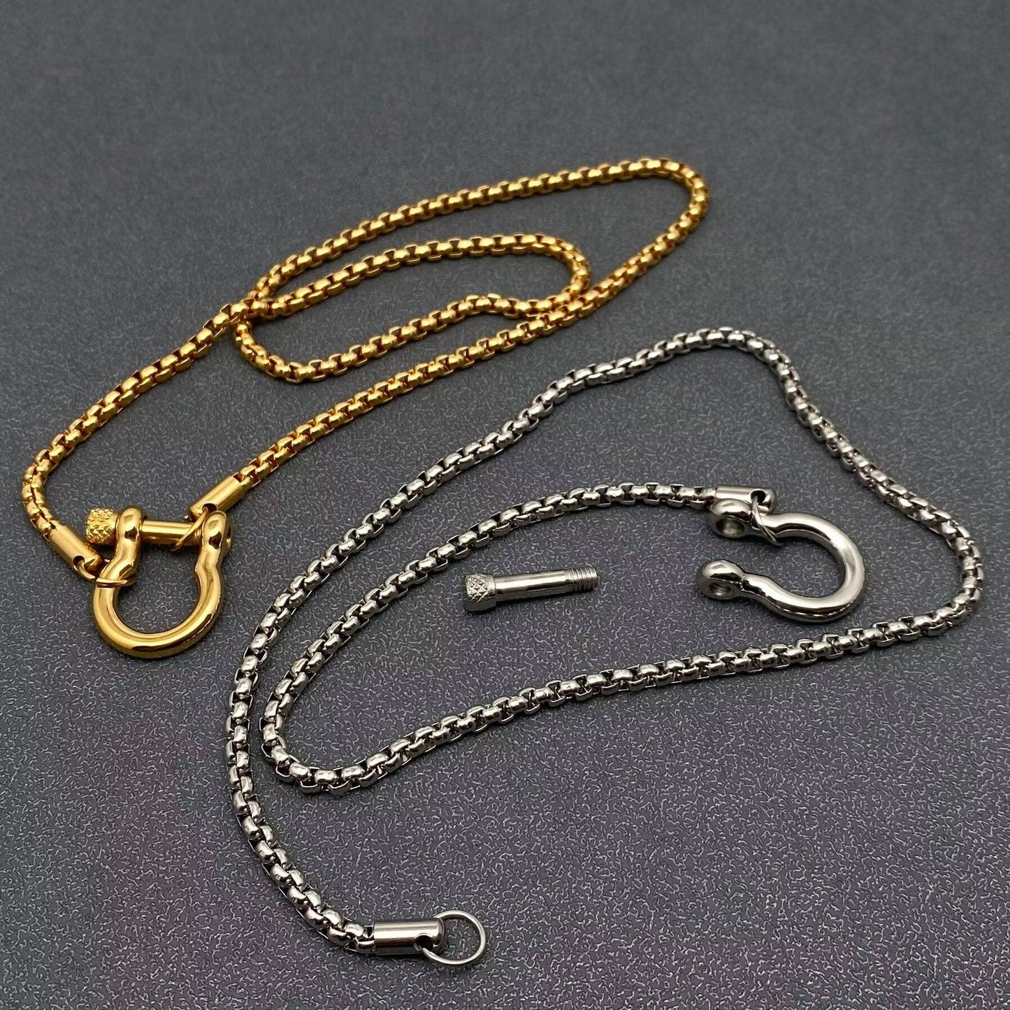 18K Golden Horseshoe Buckle Charm Necklace - Gold
