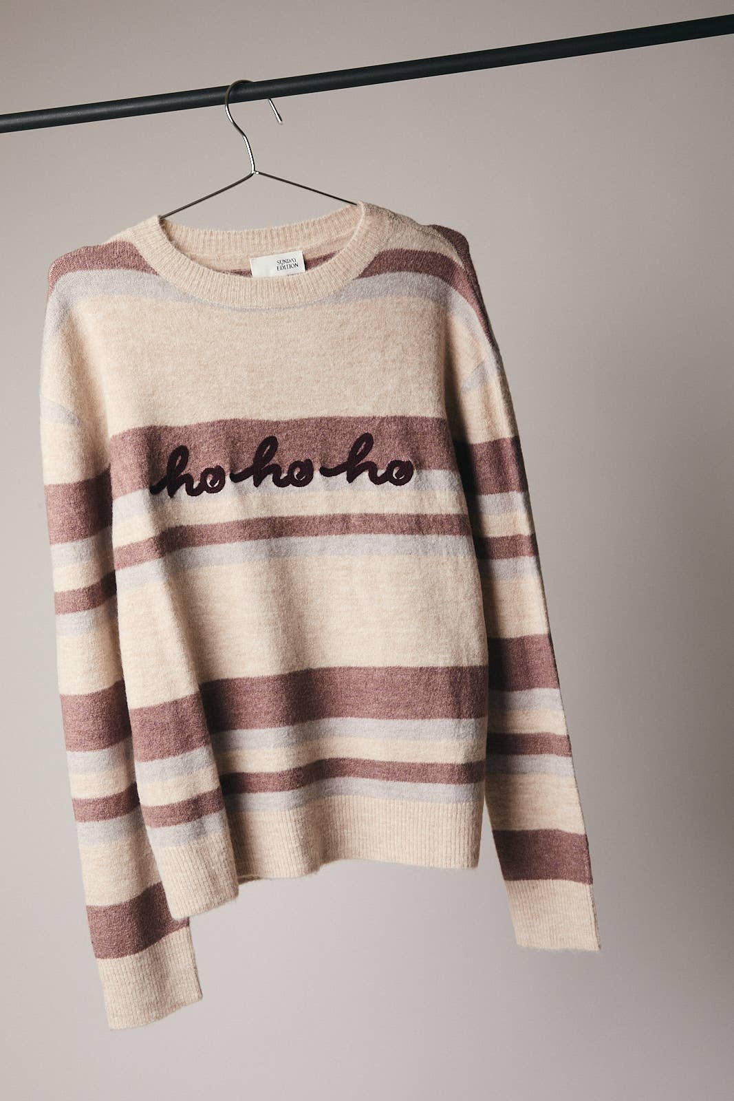 CREW NECK LONG SLEEVE "HOHOHO" STRIPE SWEATER: MAUVE-MULTI STRIPE / M