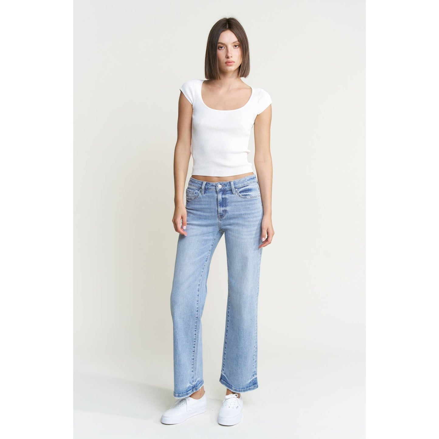 Mid Rise Loose Fit Straight Ankle Mica