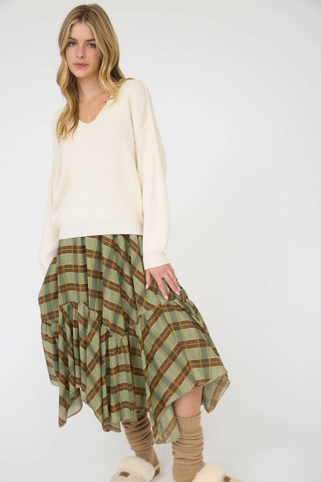 PLAID RUFFLE HANDKERCHIEF HEM MIDI SKIRT: GREEN MULTI