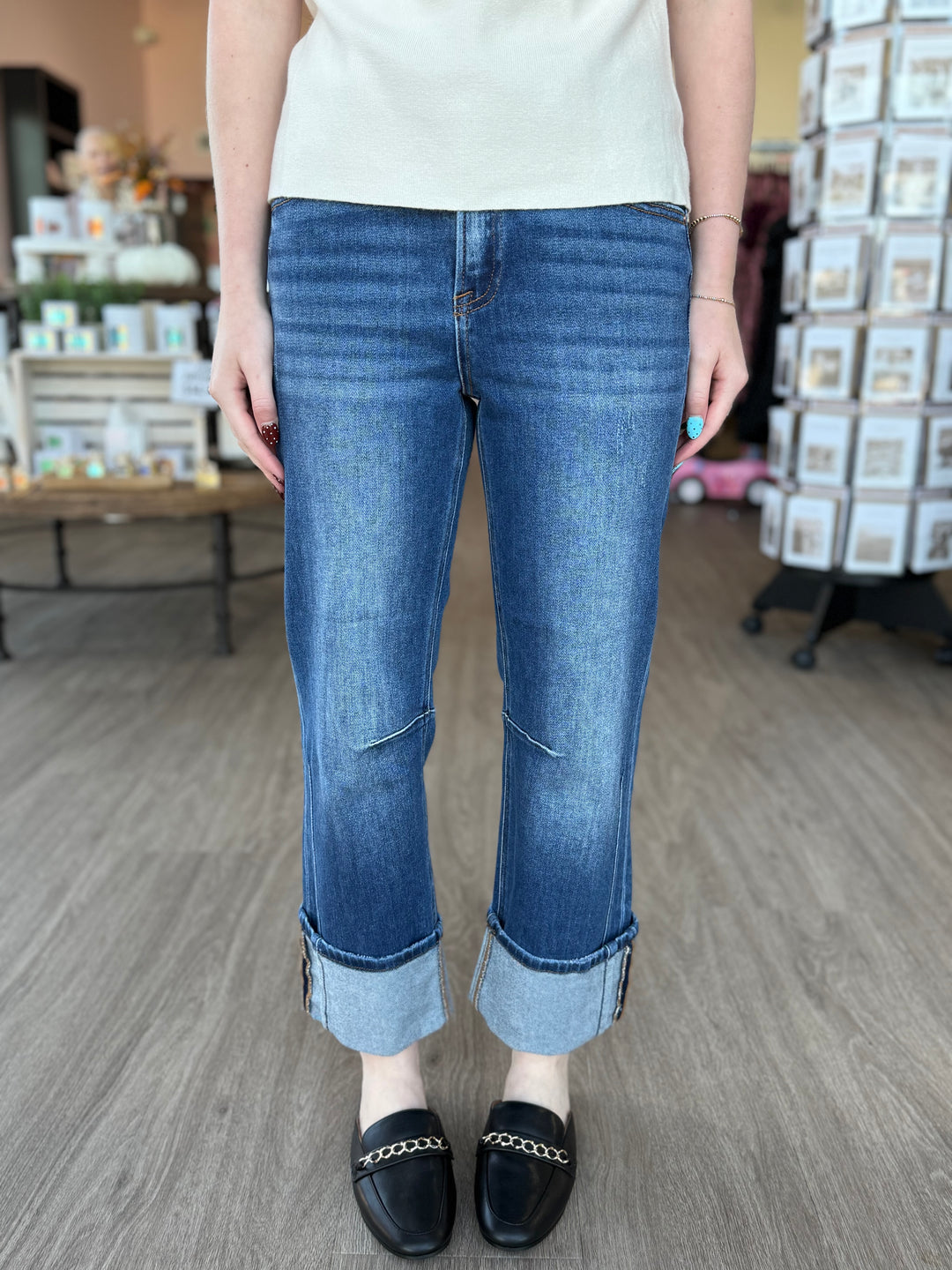 High Rise Straight Distressed Risen Jean