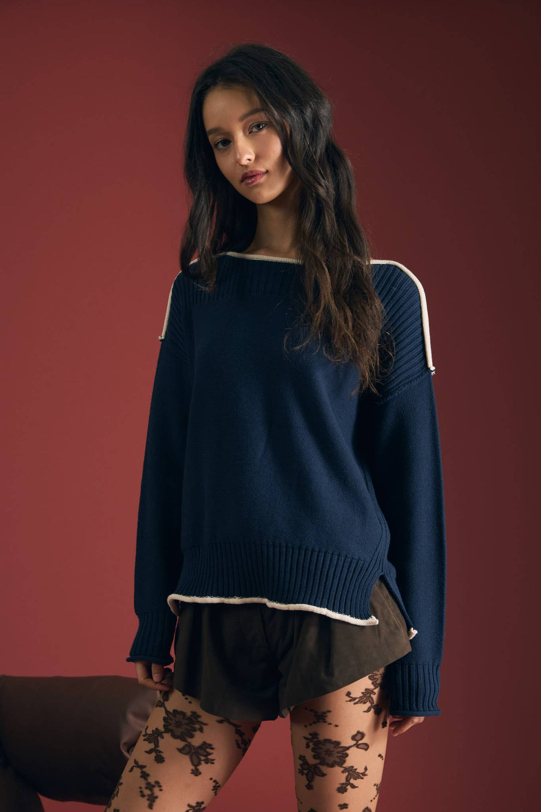 CONTRAST TRIM BOAT NECK RIBBED DETAIL KNIT SWEATER : NAVY