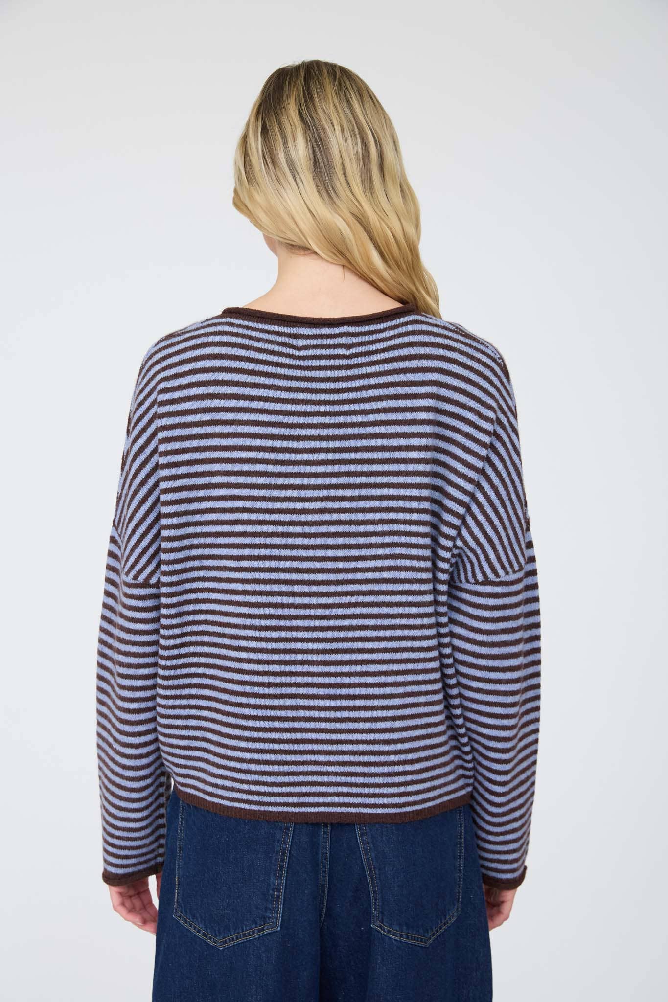 STRIPE RAW EDGE BUTTON DOWN LONG SLEEVE CARDIGAN : DARK BROWN