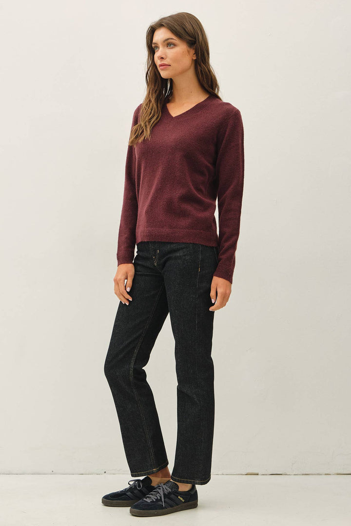 WOOL TOUCH CUFF POINTED V-NECK SWEATER: DUSTY BLUE / L