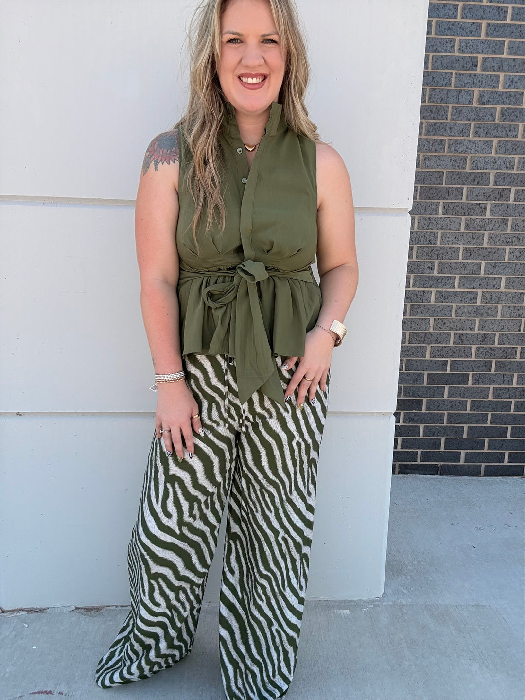 Front &amp; Center Top | Olive
