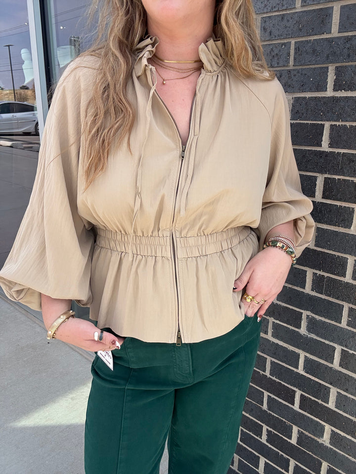 Café Ruffle Zip Up | Beige