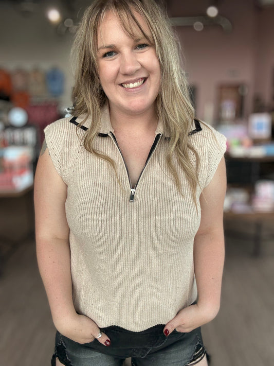 Taupe w/Black Scallop Trim Top