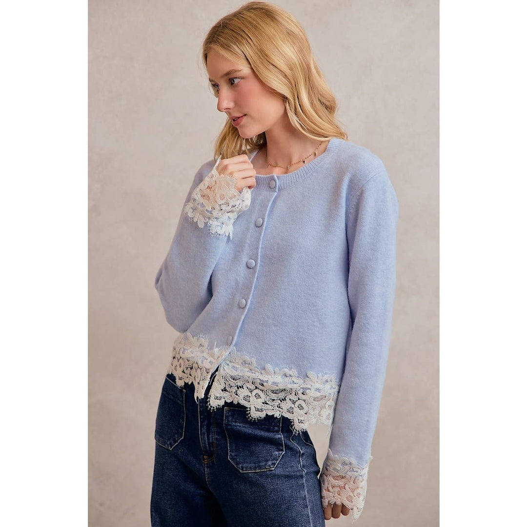 BUTTON DOWN LONG SLEEVE KNIT CARDIGAN WITH LACE TRIM: BLUE / S