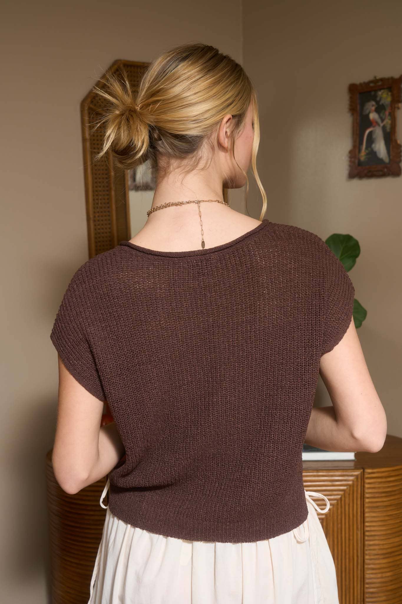 SPLIT NECK BATWING SLEEVELESS KNIT SWEATER: KIWI