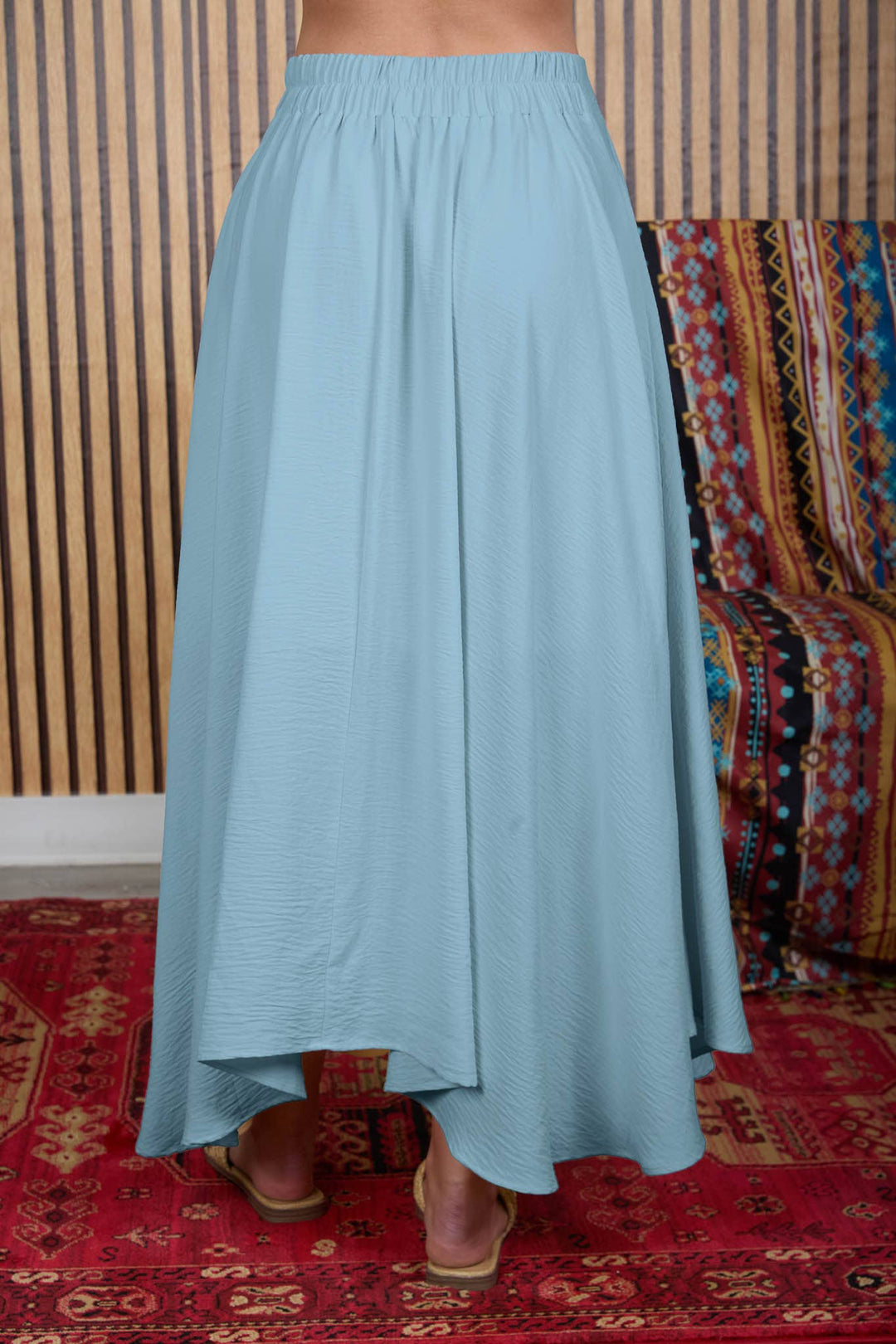 BOX PLEATED MIDI SKIRT: NATURAL