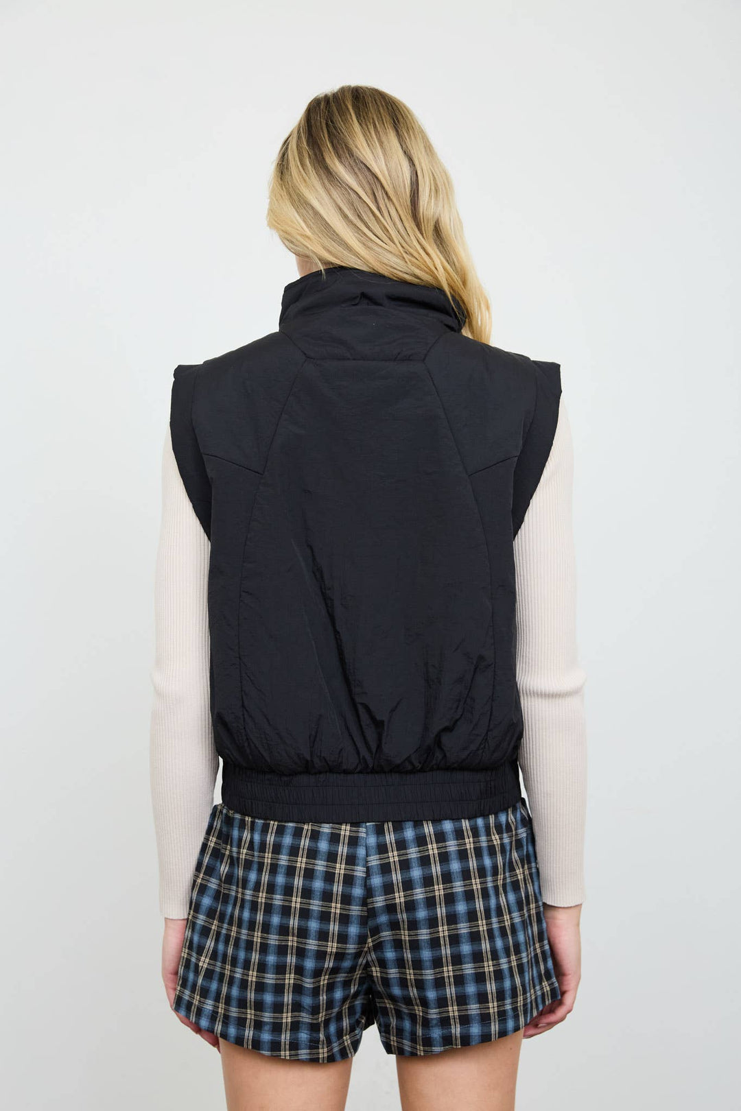 CROPPED MOCK NECK SNAP PUFFER VEST : OXBLOOD
