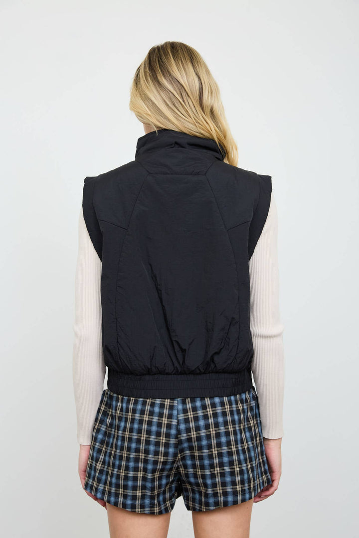 CROPPED MOCK NECK SNAP PUFFER VEST : OXBLOOD
