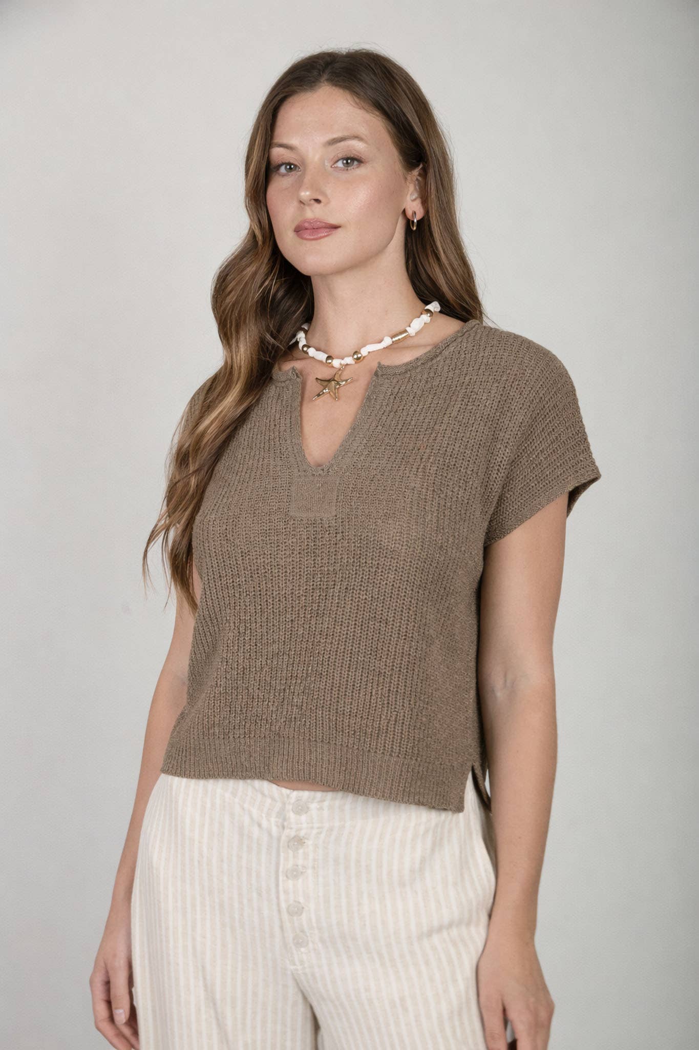 SPLIT NECK BATWING SLEEVELESS KNIT SWEATER: KIWI