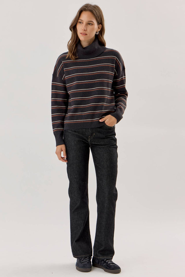 PREPPY STRIPED TURTLENECK BOXY SWEATER : MOCHA / SM