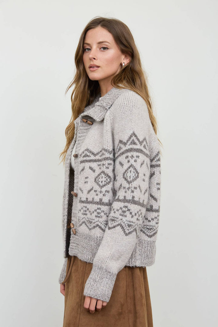 MOCK NECK TOGGLE BUTTON FAIR ISLE KNIT CARDIGAN: LIGHT TAUPE