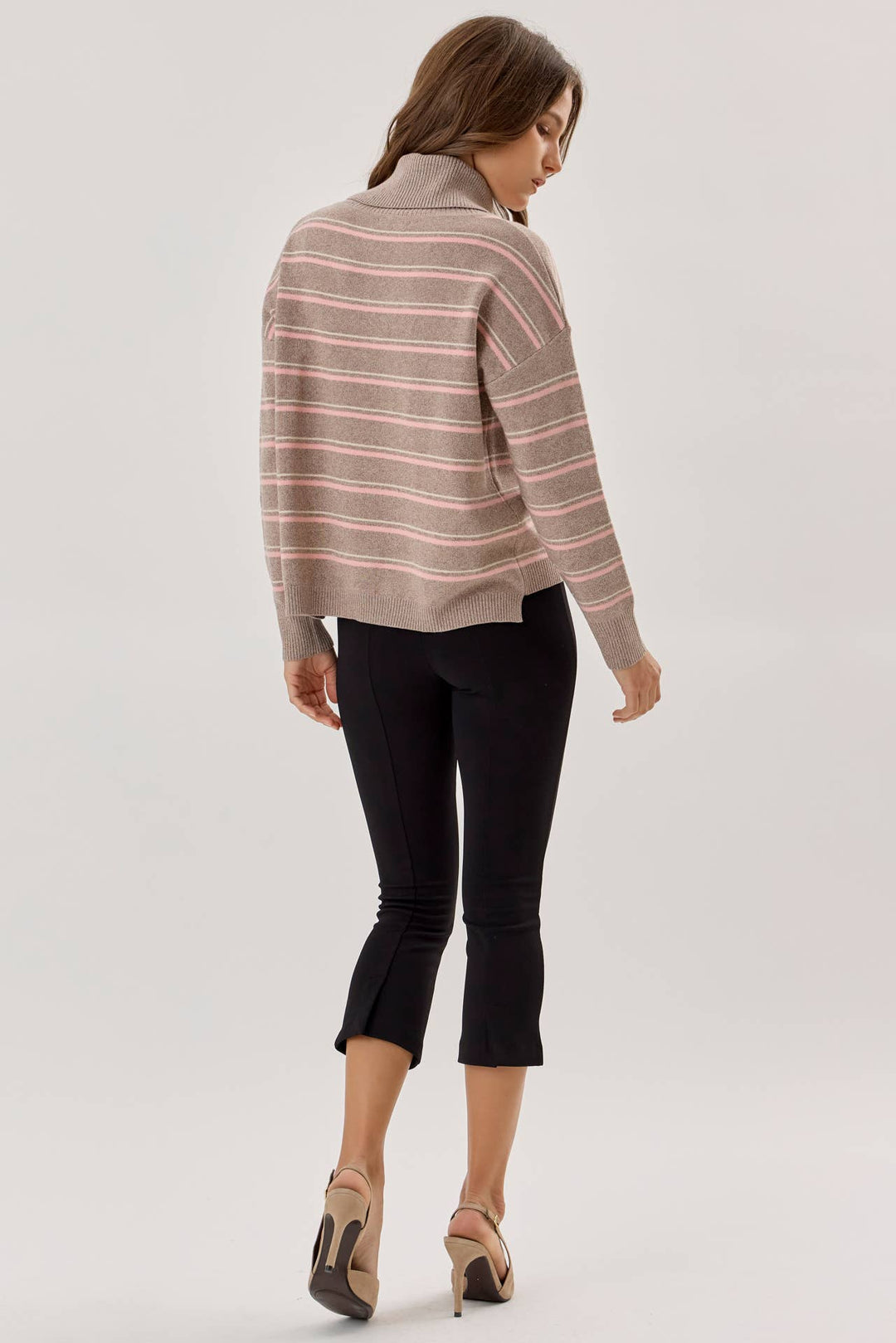 PREPPY STRIPED TURTLENECK BOXY SWEATER : MOCHA / SM