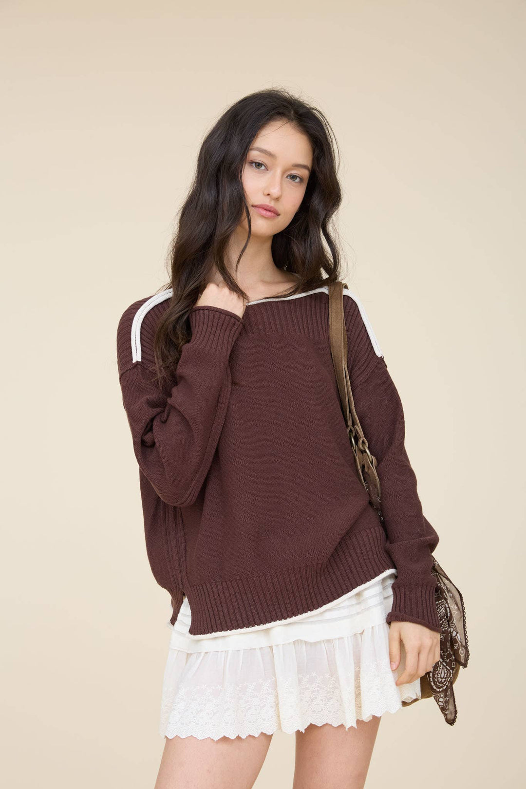 CONTRAST TRIM BOAT NECK RIBBED DETAIL KNIT SWEATER : MOCHA