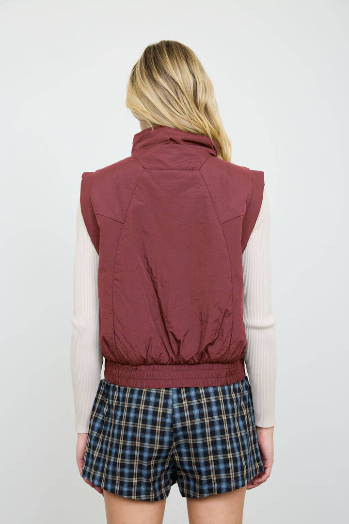 CROPPED MOCK NECK SNAP PUFFER VEST : OXBLOOD